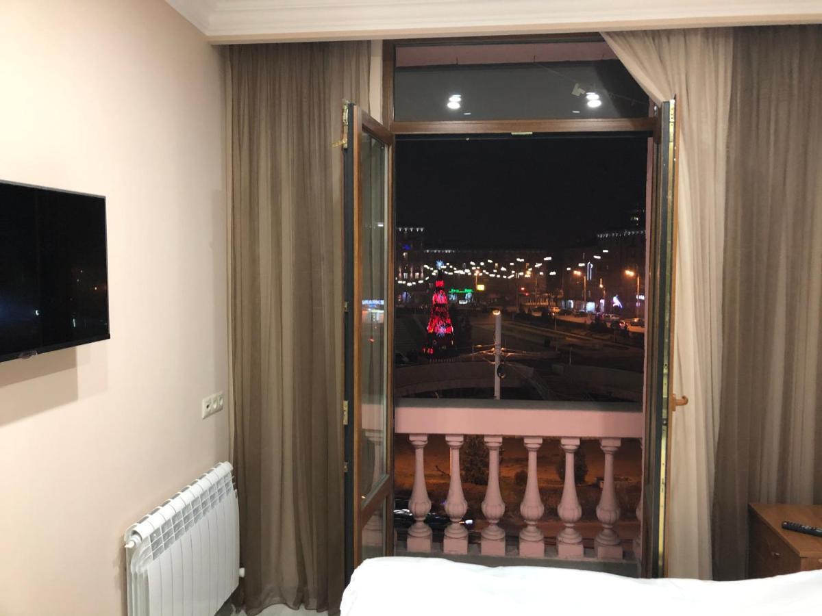 Квартира Около Станции Метро С Балконами Jerevan Exteriér fotografie