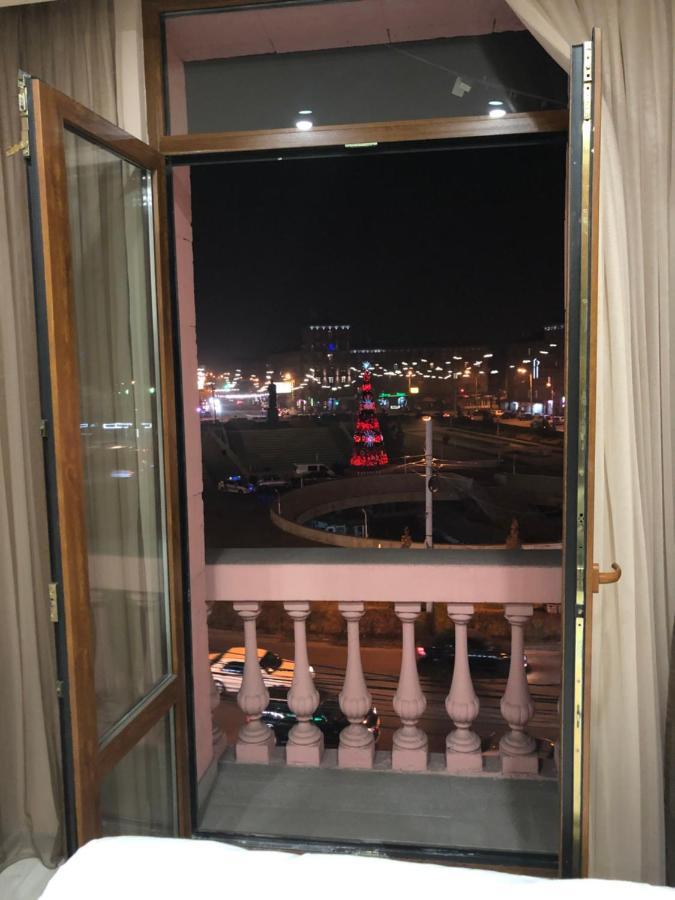 Квартира Около Станции Метро С Балконами Jerevan Exteriér fotografie